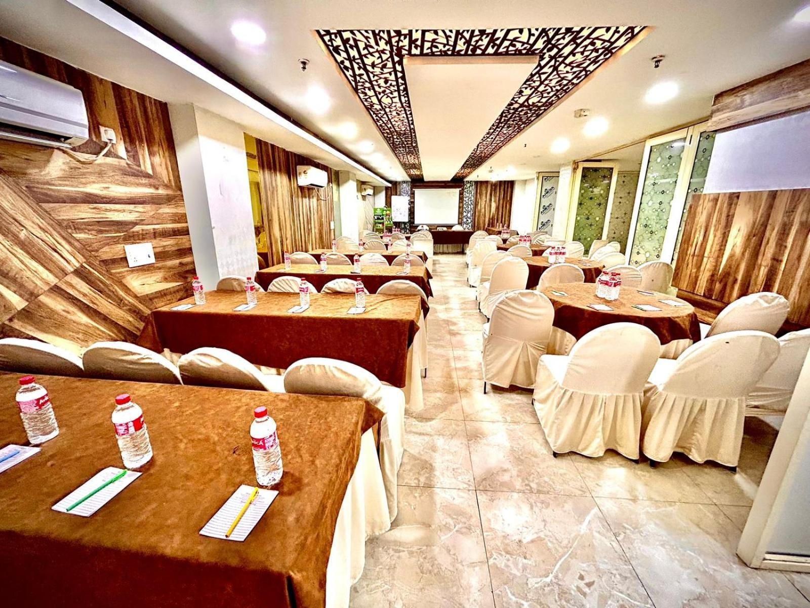 The Tomar Hospitality Hotel New Delhi Luaran gambar