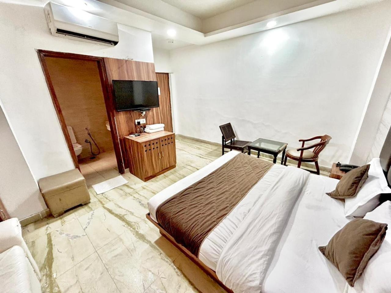 The Tomar Hospitality Hotel New Delhi Luaran gambar
