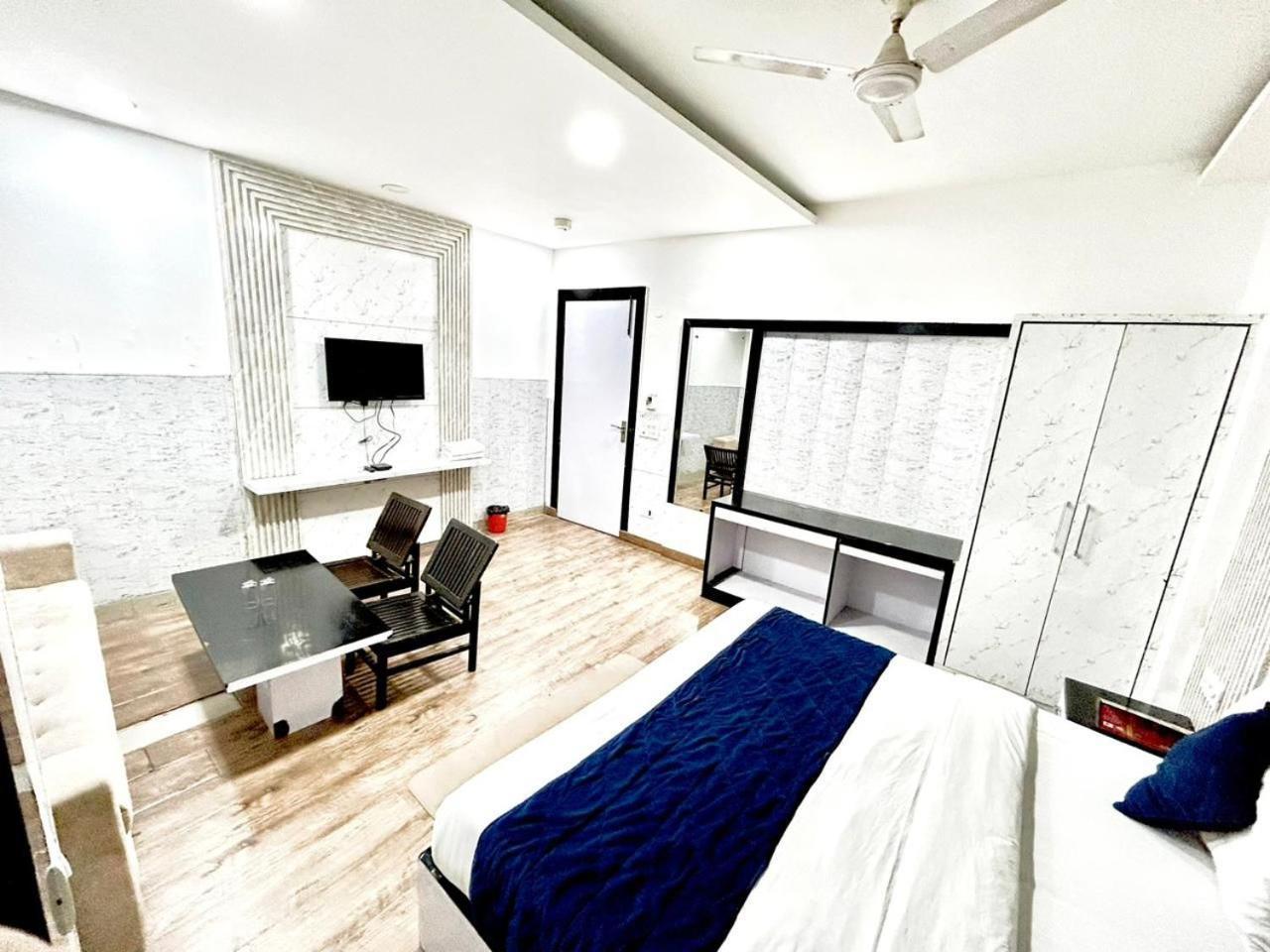 The Tomar Hospitality Hotel New Delhi Luaran gambar
