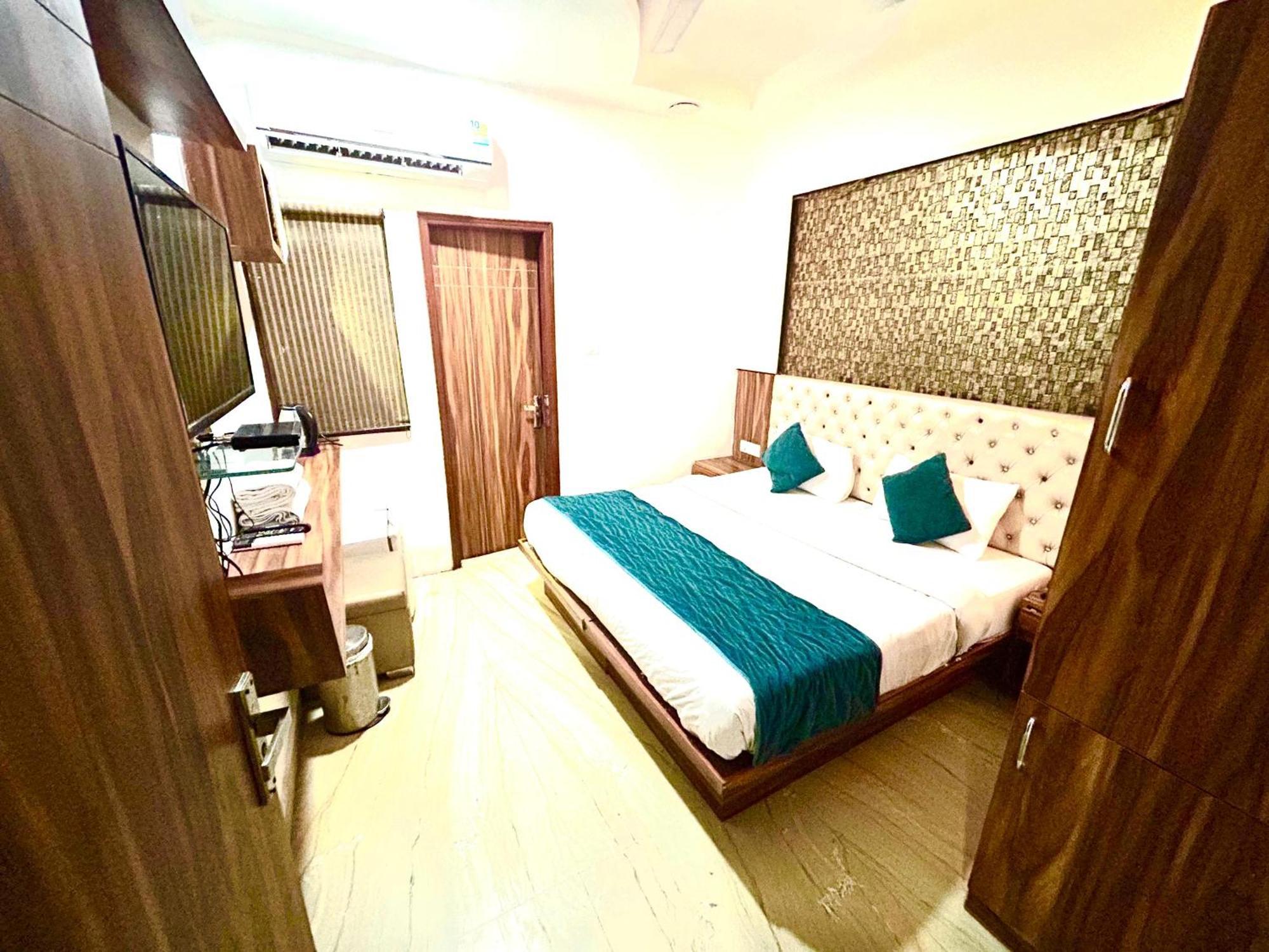The Tomar Hospitality Hotel New Delhi Luaran gambar